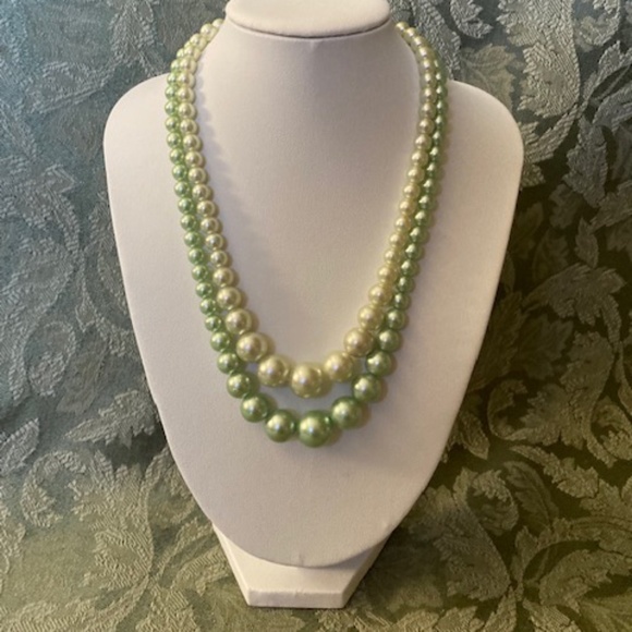 Vintage Two Strand Faux Pearl Necklace - Picture 11 of 11